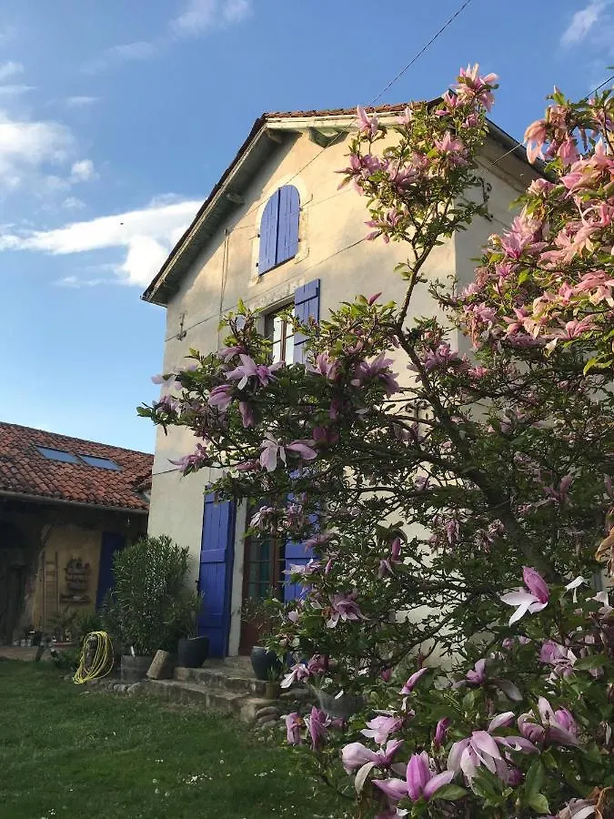 Bed and Breakfast Domaine de Montagnol à Sauveterre  Sauveterre (Gers)